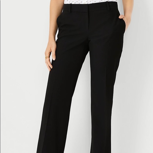 🛑 Ann Taylor Black Slacks (Size 2) - Picture 1 of 3